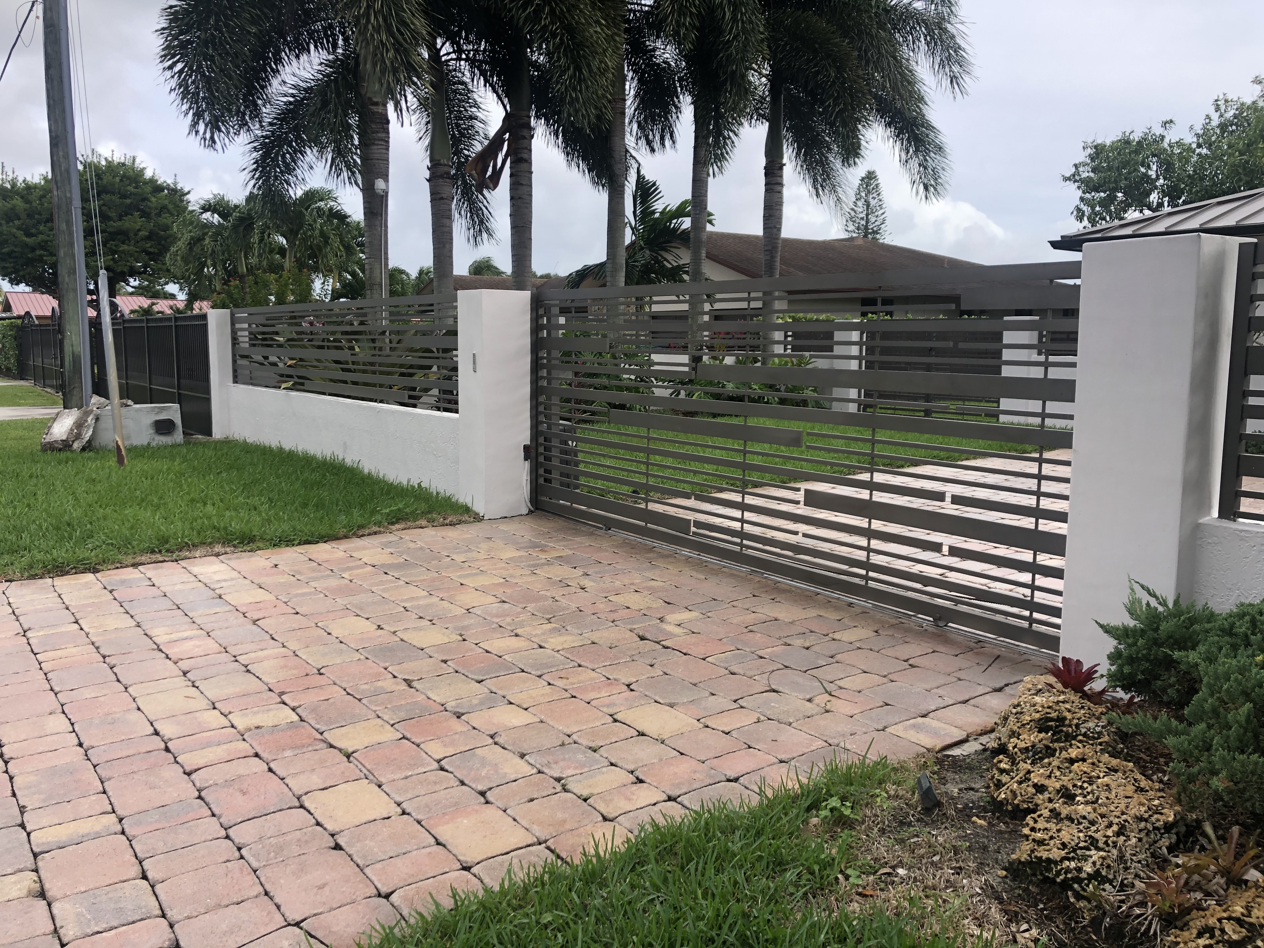Stainless Steel Horizontal Slat Sliding Gate