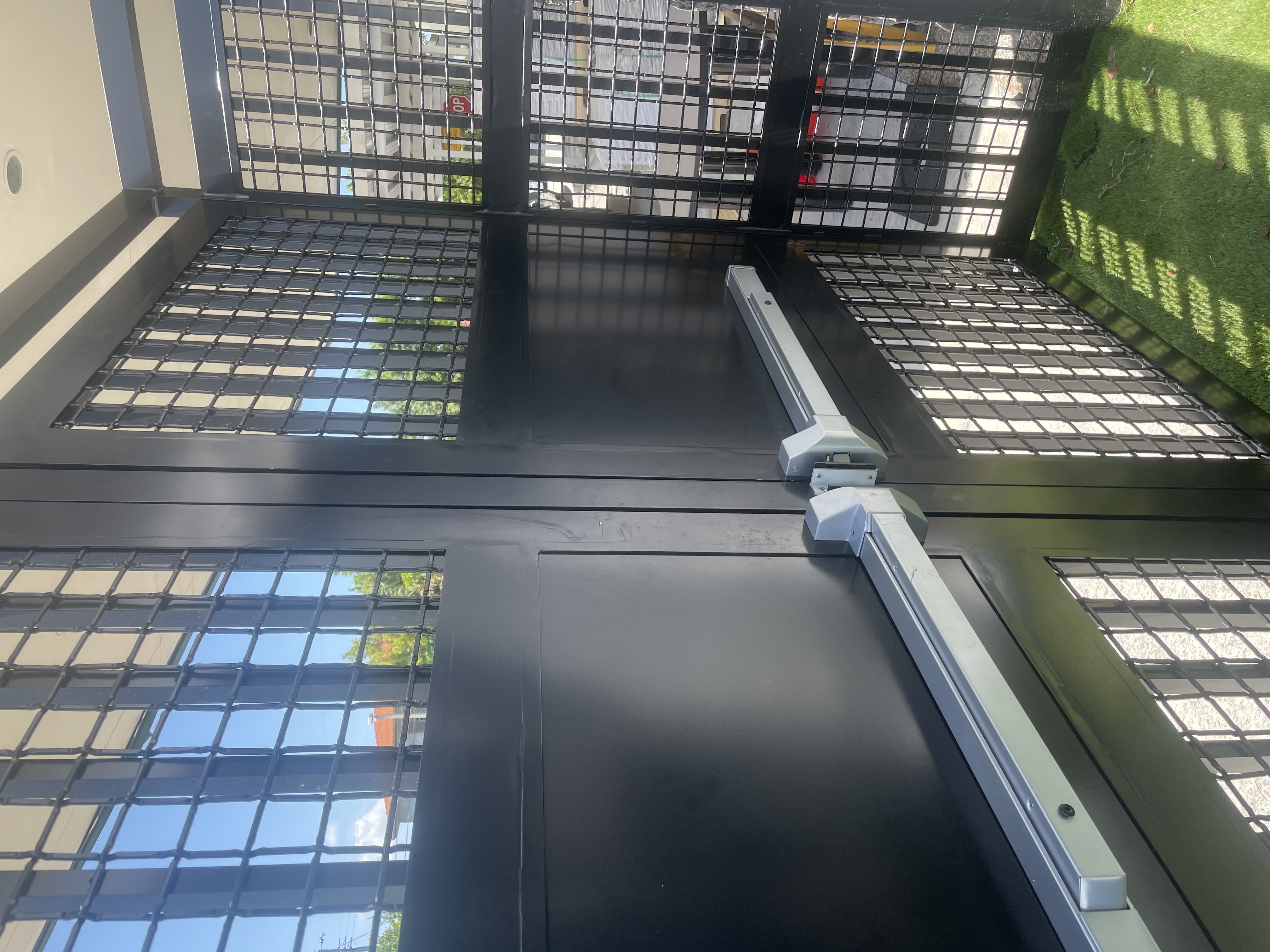 Heavy-Duty Mesh Panel Security Gate with Operator