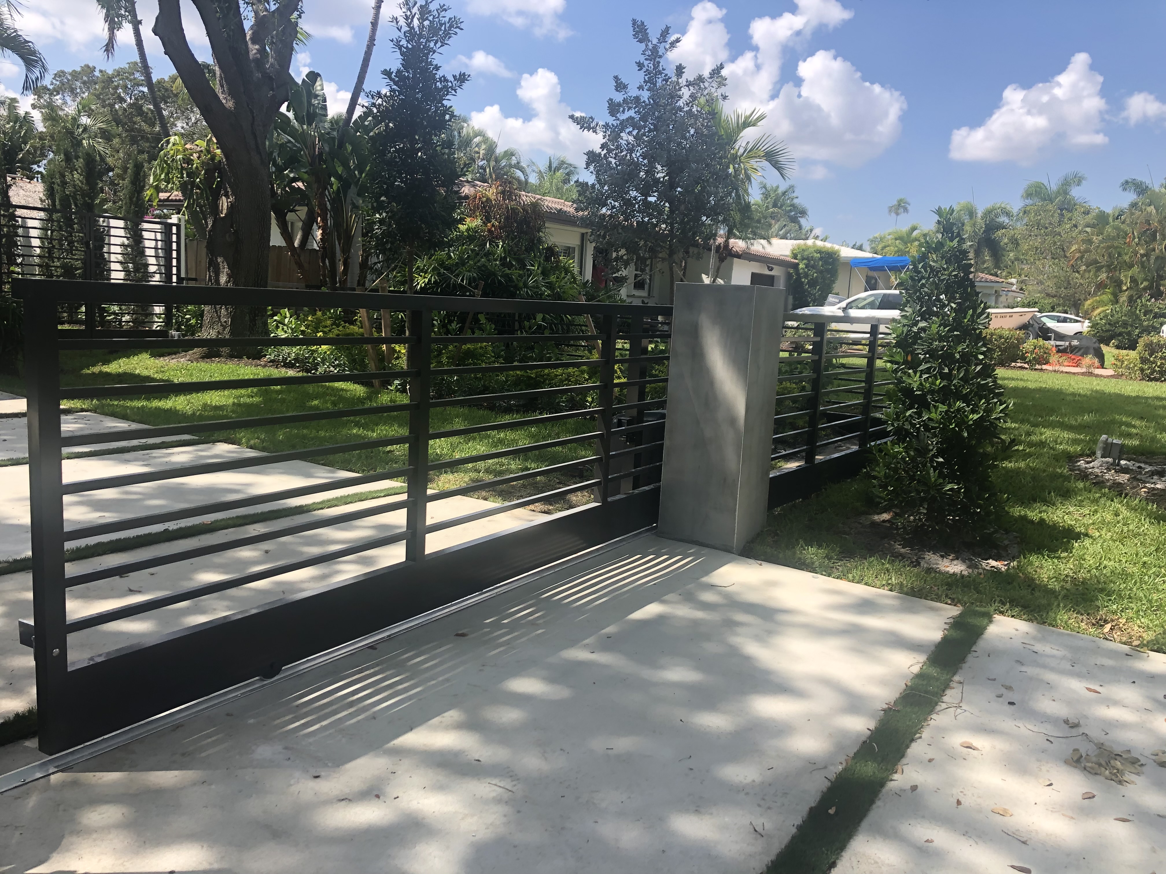 Horizontal Tube Sliding Gate with Concrete Pillars