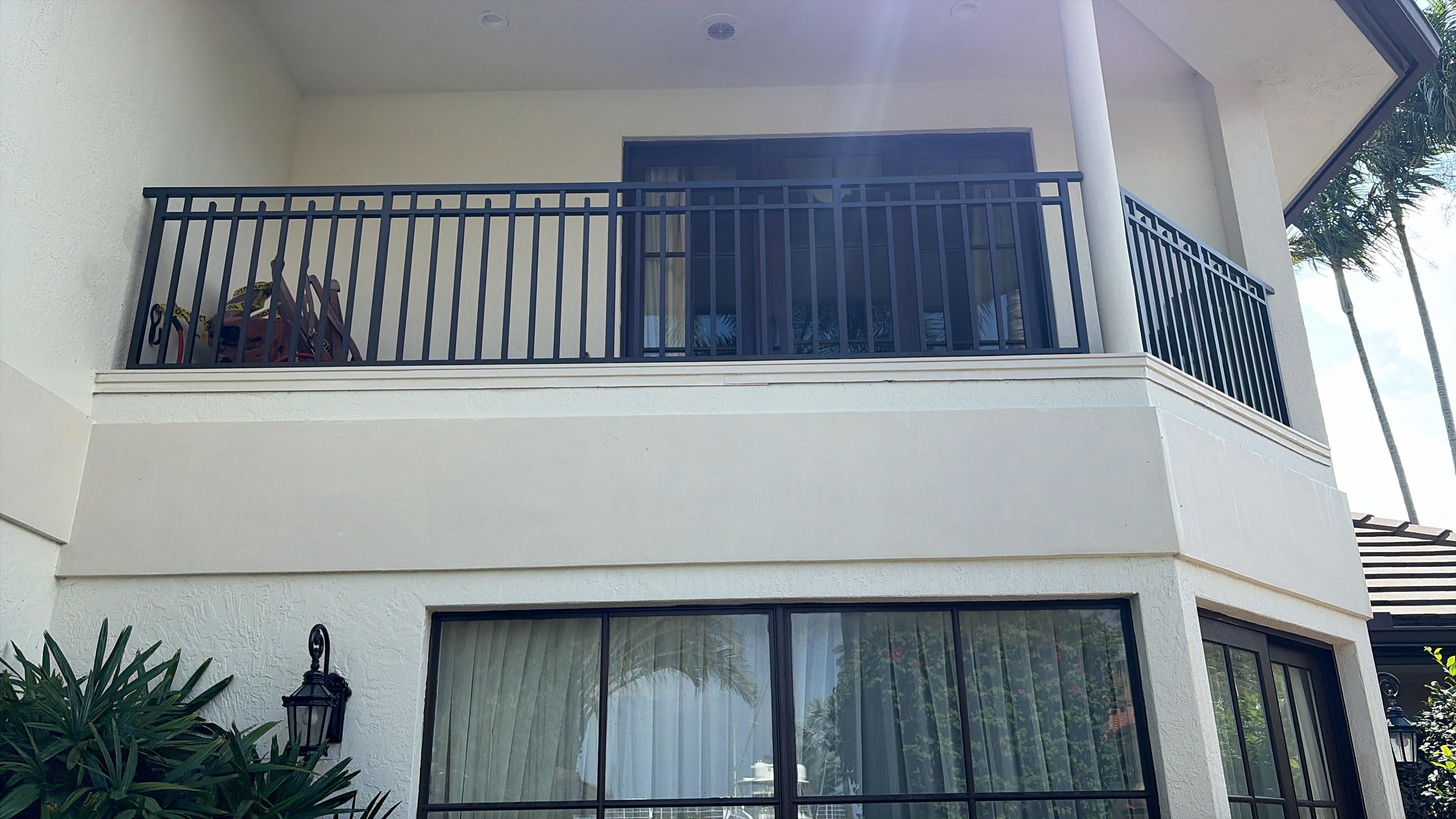 Second-Floor Aluminum Balcony Railing