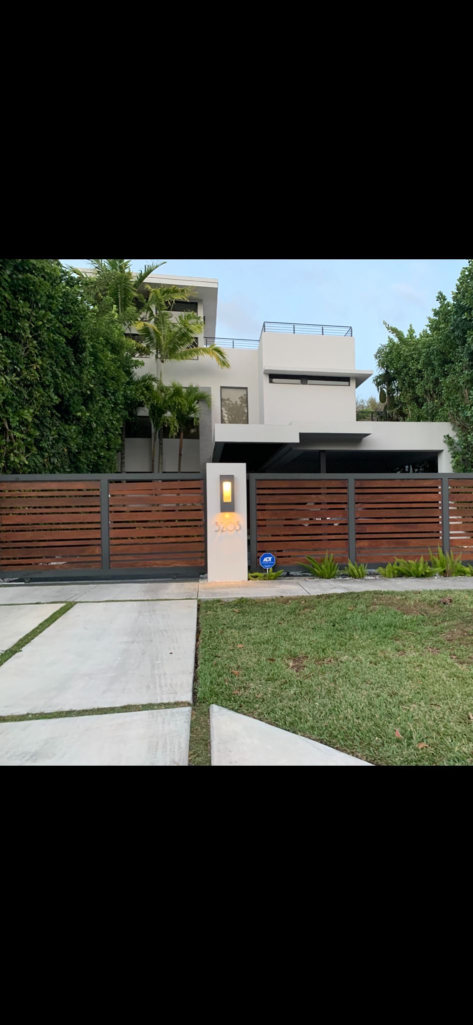 Residential Gate & Fence